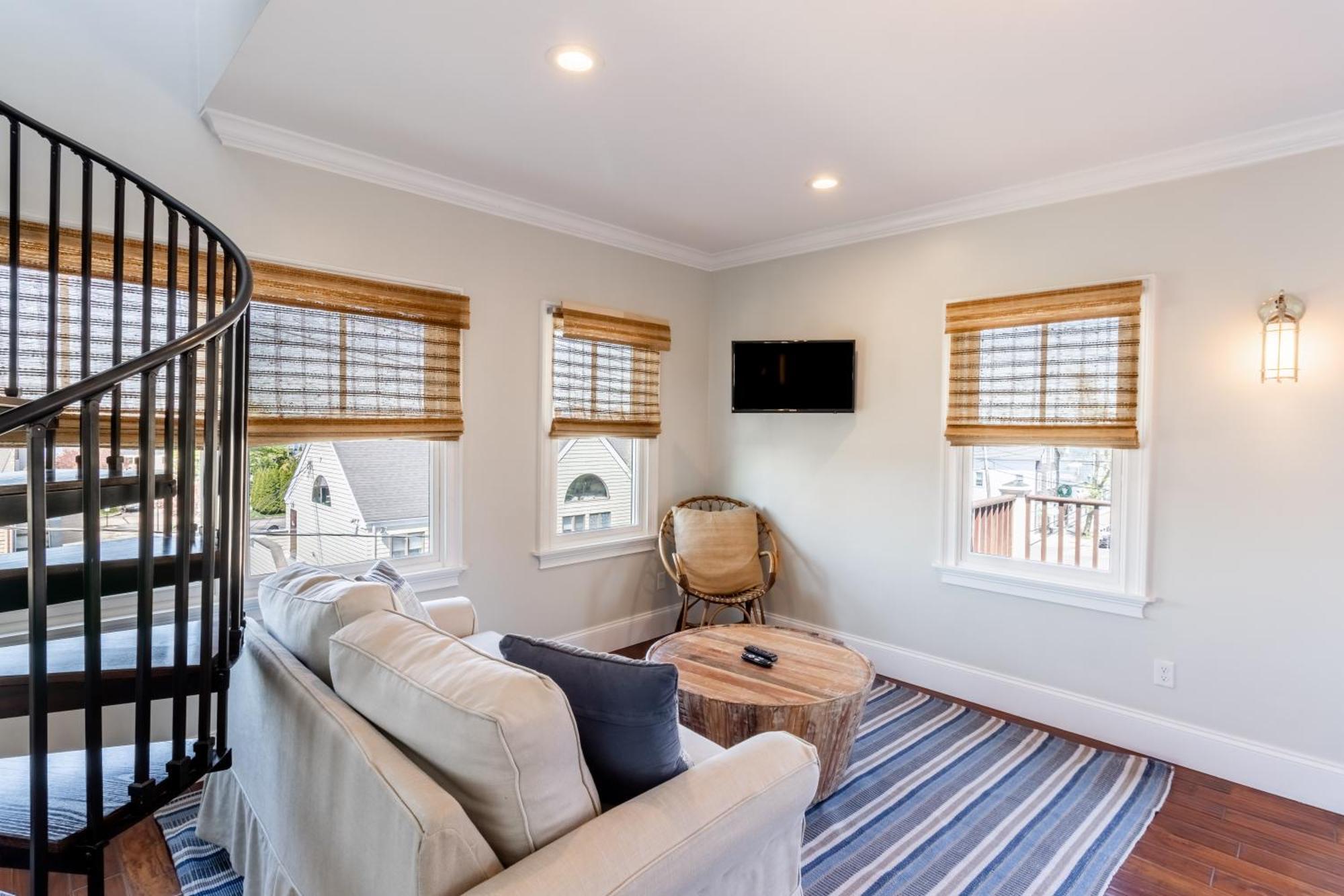 The Newport Lofts - 548 Thames Street Apartment ภายนอก รูปภาพ