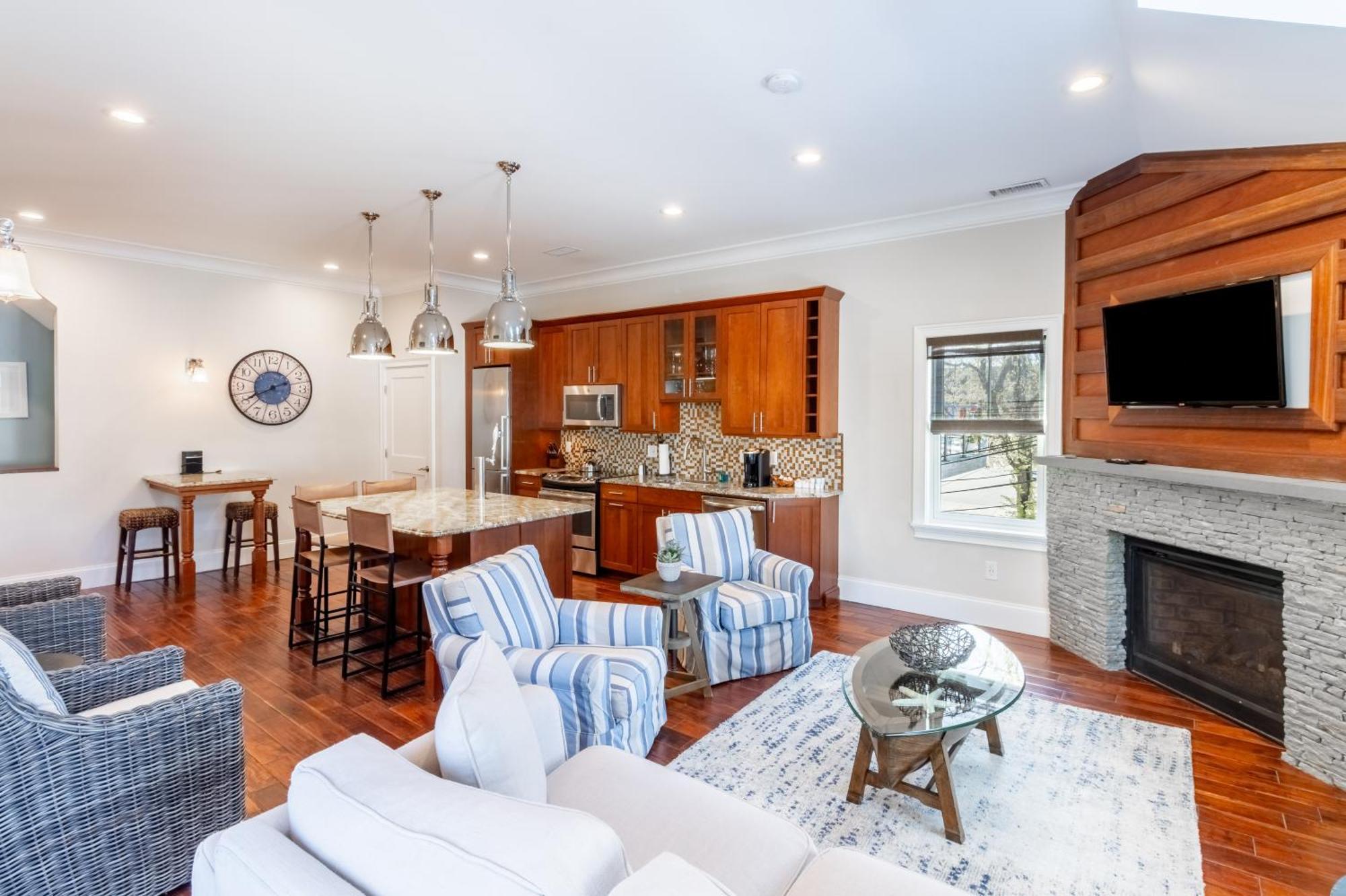 The Newport Lofts - 548 Thames Street Apartment ภายนอก รูปภาพ